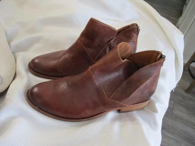 Bota Feminina Kork Ease Tornozelo Conhaque Bota Plana Couro 10 Zíper Traseiro - Imagem 1 de 4