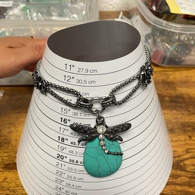 Cadena Serpiente Cristal Clásico Colgante Turquesa Libélula Distintivo Collar Foto 1 de 4