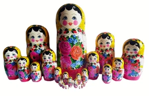 POUPEES RUSSES CLASSIQUE EMBOITABLES MATRIOCHKA 25 PIECES PEINTE A LA MAIN - Imagen 1 de 1