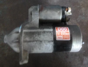 Kia Cerato LD 2/04-10/06 2.0 Auto Starter Motor - Picture 1 of 5