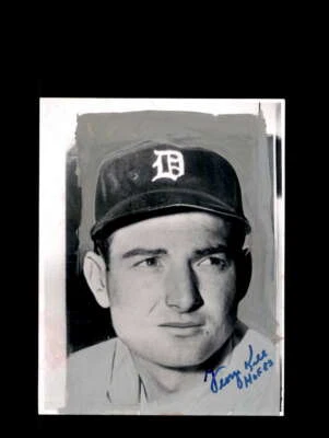 George Kell PSA DNA Signed 7x9 Original 1965 Wire Photo Tigers Autograph - Image 1 of 3