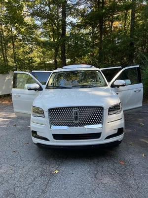 2024 Lincoln Navigator L RESERVE - Image 1 of 4