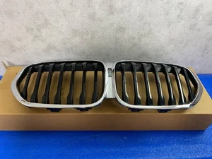 Rejilla decorativa delantera original BMW X1 F48 LCI año 2021 5113 8080619 parrilla parrilla radiador - Imagen 1 de 8