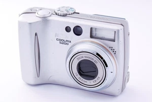 Nikon COOLPIX 5200 Silver 5.1MP Compact Digital Camera from Japan Tested - Picture 1 of 10