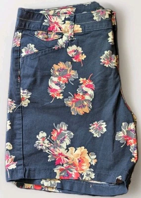 LEE Woman's "Natural Fit" Navy Blue Floral Short- Size 12 Medium - Image 1 of 4