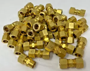 Lot of (40) Eaton Weatherhead 1/2" Brass Compression Fitting 62X8 Free Shipping! - Picture 1 of 4