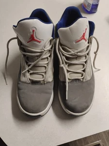 Size 9 - Jordan Max Aura 2 Grey Royal Blue - Picture 1 of 14