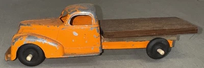 Hubley Modified Flat Bed Orange Truck 9 Inches - Image 1 of 4