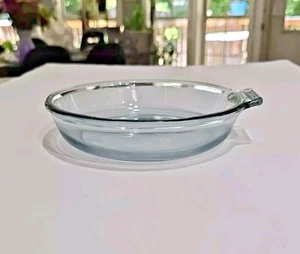 Vintage Early 40's Pyrex Flameware Small Skillet 817 B - 7 Inch Blue Tint - Picture 1 of 6