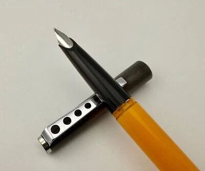 Pluma Estilográfica Montblanc Carrera Porsche Acero Naranja y Negro Mate - Años 70 Foto 1 de 4