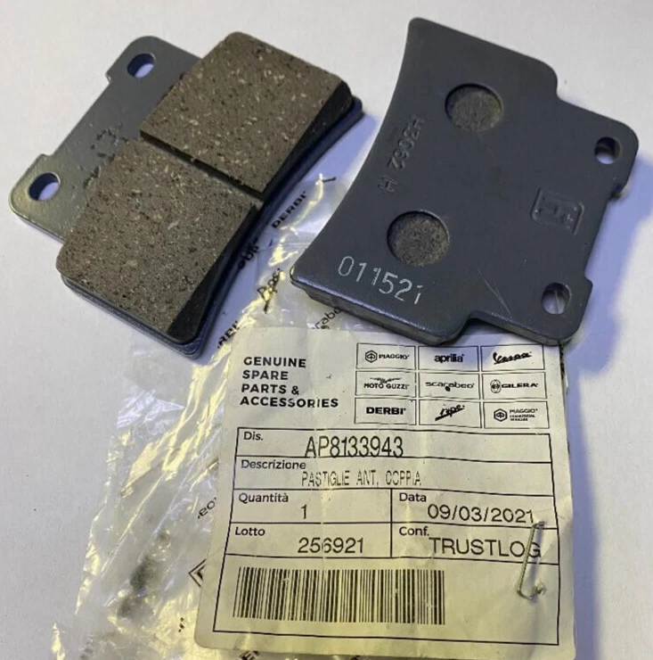 Pastillas de freno delanteras Aprilia OEM RS125 Mana / GT Dorsoduro Shiver 750/900 AP8133943 Foto 1 de 1