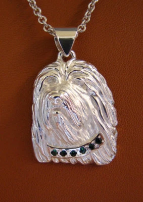 Большой кабинет на голову бородатого колли из чистого серебра с изумрудно-зеленым воротником и подвеской - Изображение 1 из 4