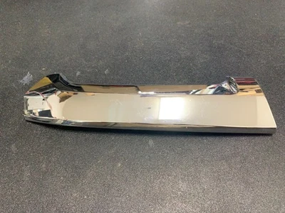 2014 Subaru Outback grade dianteira acabamento cromado brilhante acabamento passageiro direito fabricante de equipamento original - Imagem 1 de 4