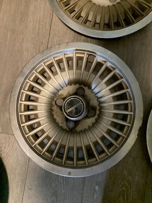 Tapacubos Ford Mustang 1979-1990 diseño turbina TR171 Foto 1 de 4