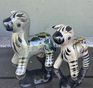 Juego de dos estatuillas de burro burro de cerámica mexicana - Imagen 1 de 8