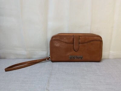 Kenneth Cole Reaction Wallet Wristlet Women Size 8" Brown Full Zip Snap Strap  - Image 1 of 4