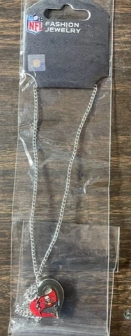 Tampa Bay Buccaneers Chain Necklace With Pendant NFL Licensed NEW Cover