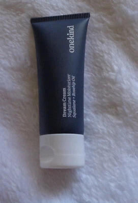 Novo Creme Hidratante Noturno Onekind Dream 0,33 fl oz/10 ml Tamanho de Viagem - Imagem 1 de 2
