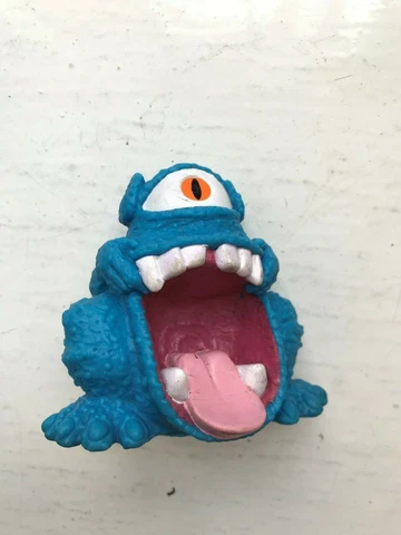 VINTAGE REAL GHOSTBUSTERS H2 GHOST BLUE KENNER ACTION FIGURE SERIES 2 Cover
