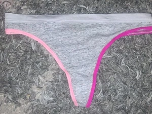 Vs 2015 cotton thong Panty Size Small NEW Grey W/pinks - Picture 1 of 2
