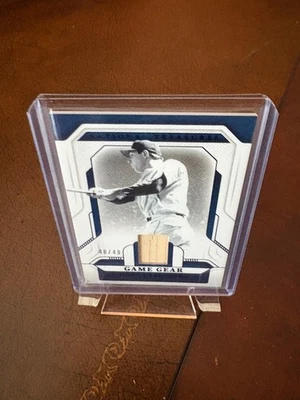 2025 NATIONAL TREASURES HANK GREENBURG GAME GEAR HOLO SILVER BAT #D 48/49 - Image 1 of 2