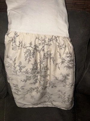 Excellent!! RALPH LAUREN  KING BEDSKIRT Saint Honore Pagoda Chinoiserie Gray - Image 1 of 4