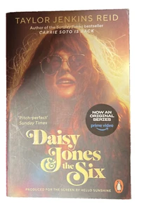 Daisy Jones and The Six: From the author of the hit..’23 Jenkins Reid, Taylor PB - Imagen 1 de 7