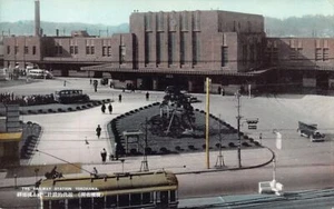 Japan - YOKOHAMA - The Railway Station - Streetcar - Picture 1 of 2