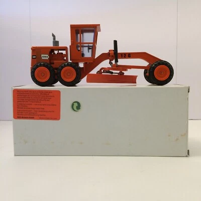 NZG 1:50 Caterpillar CAT 12G Motor Grader #150 IOWA DOT ORANGE Vintage - Image 1 of 4