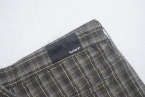 Hurley Chino Golf Shorts Plaid Performance Flat Front Mens Size 33 x 11" - Picture 1 of 6