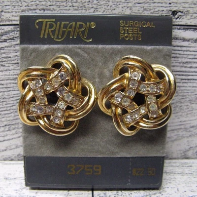 Pendientes Trifari Nudo Torcido Trenza Cristal Transparente Tono Dorado Poste Nuevo En Tarjeta Foto 1 de 4