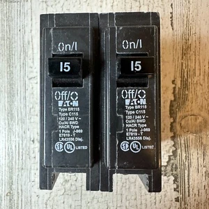 Eaton BR115 Single Pole 15 Amp Circuit Breaker Lot of 2 - Picture 1 of 8