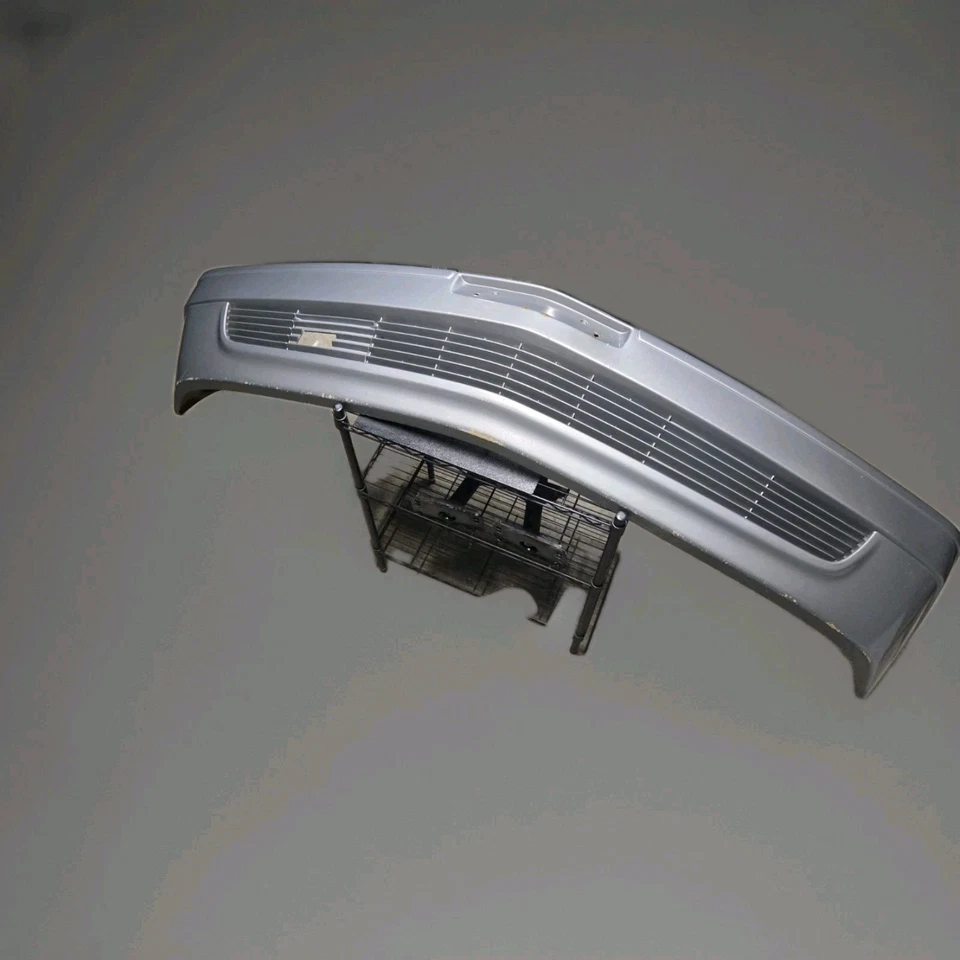 Крышка переднего бампера 86-91 Mercedes-Benz W126 серая 300sel 420sel 560sel - Изображение 1 из 3