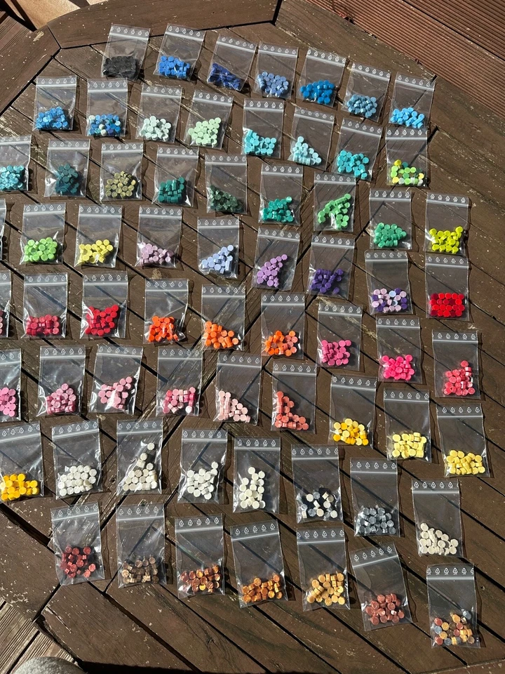 Siegelwachs / Siegelwachsperlen / Wachsperlen / Wachsfarbe / Siegelfarbe - Bild 1 von 1