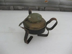 ANTIGUO QUEMADOR DE PETROLEO CON SOPORTE - Imagen 1 de 3
