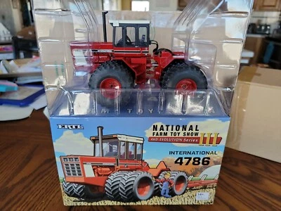 1/32 International 4786 2015 National Farm Toy Show 4WD Evolution Series III Ert - Image 1 of 4