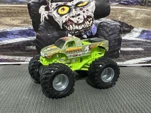 Monster Jam Avenger Green Loose 4X4 Truck HTF 1/64 Diecast Color Changers - Picture 1 of 3
