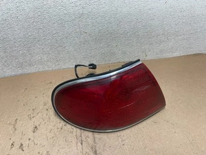 2000 to 2005 Buick Lesabre Left Driver LH Side Tail Light Oem Q4692 DW - Picture 1 of 10