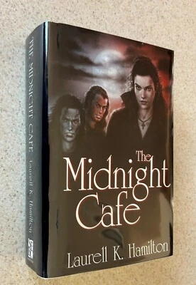 Laurell K HAMILTON -- Midnight Cafe (Horror) -- 1997 Deluxe BCE Hardcover Foto 1 de 2