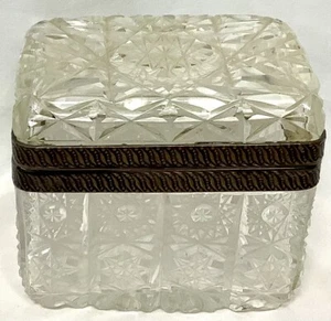 Caja de joyería vintage de vidrio de plomo con borde de latón - Imagen 1 de 7