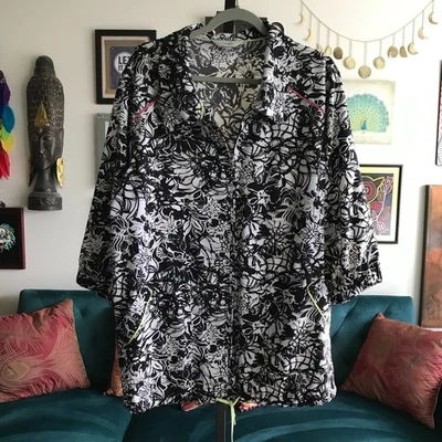 CJ BANKS Talla 2X / 3X Blanco y Negro Floral Cremallera Completa Ligera Chaqueta Bolsillos Foto 1 de 4