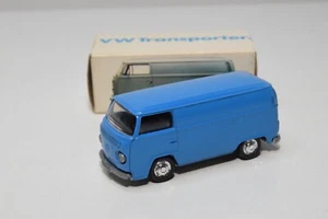 B32 1:66 SCHUCO 317810 VW VOLKSWAGEN BUS VAN T2 BLUE MIB PROMO DEALER BOX RARE! - Picture 1 of 9