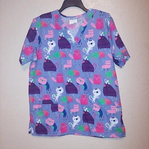 UA Scrubs Purple Cat Print V-Neck Scrub Top Size M 3 pockets - Picture 1 of 7