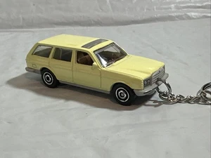 Matchbox Mercedes Benz S123 Station Wagon Custom Schlüsselanhänger neu lose Maßstab 1:64 - Bild 1 von 6