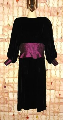 Vintage Adele Simpson  Crushed Velvet Taffeta Corset Waist Dress Sz 6  - Image 1 of 4