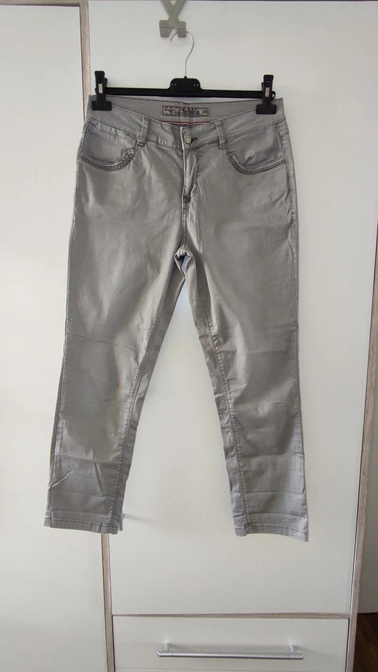 Damen Hose Multiblu Gr.36 Hell Grau 7/8 Länge Capri Ungetragen Sommer  - Bild 1 von 4