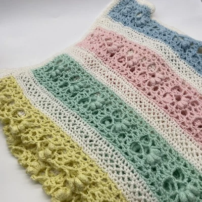 Manta rosa afgana vintage hecha a mano de ganchillo amarillo verde azul 50" X 52" Foto 1 de 4