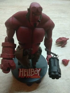 Gentle Giant Hellboy Animated Blood and Iron Deluxe Figures - Picture 1 of 5