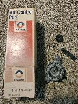 NOS 1967 - 1970 oldsmobile  A/C Vacuum Control Valve GM 1222714 delco 15-737 - Image 1 of 4