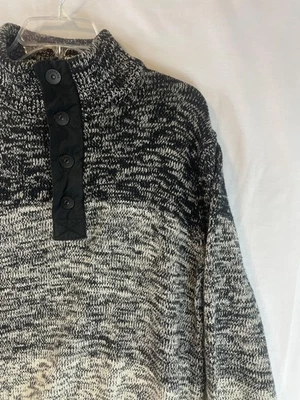 Suéter Express Para Hombre Grande Negro Blanco Mármol Cuello Simulado Botón Tapeta Pullover Foto 1 de 4